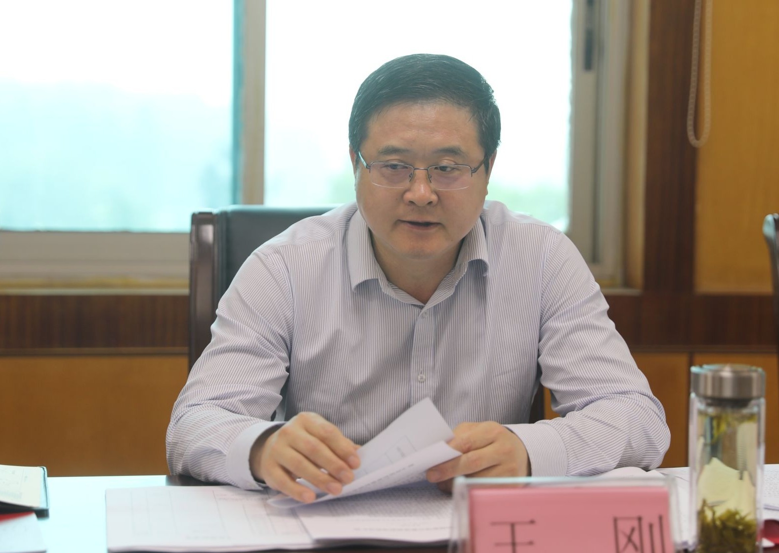 王刚听取我市项目建设有关情况汇报