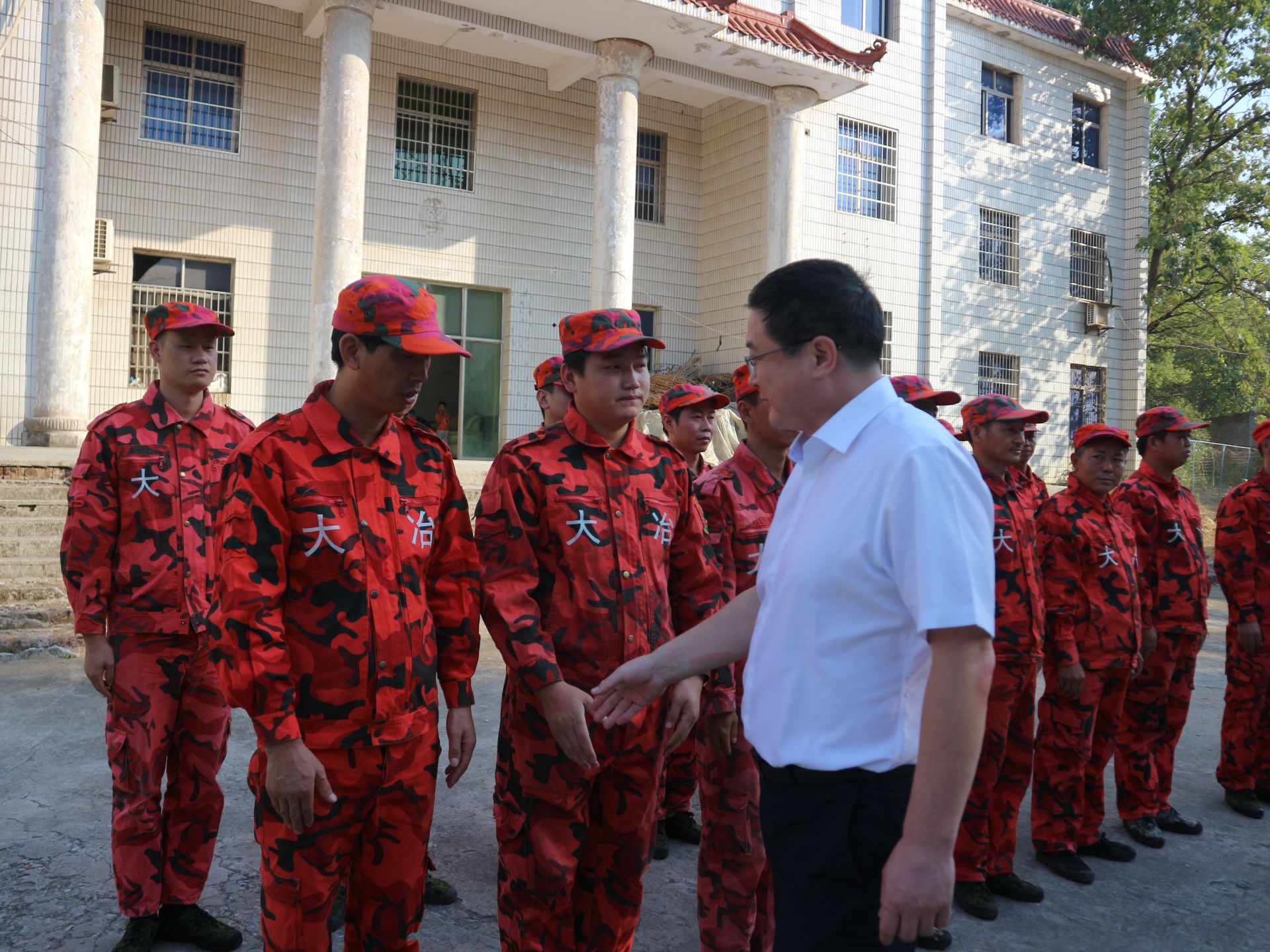 市委常委,市委办主任毛文胜参加调研.(龚雪波)